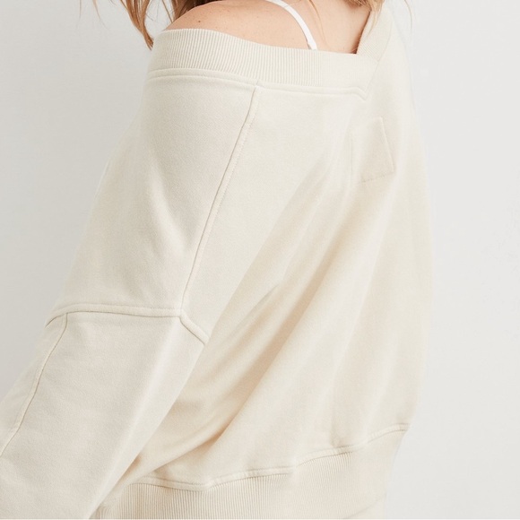 ⭐️SOLD⭐️NWT Aerie House Party Sweatshirt - Picture 2 of 15